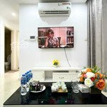 gia đình tôi cần bán ch 1,5n ở vinhomes d''capitale, full nội thất, view đẹp, hđ thuê 17tr/tháng