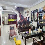 chính chủ bán gấp nhà sát ô tô ngõ phố quan nhân, thanh xuân: dt: 65m2 -5 tầng. 13,4 tỷ.