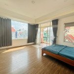 phòng trọ siêu rộng, ban công thoáng mát, full nội thất đường sầm sơn, khu sân bay