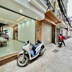 trung tâm cầu giấy, 42m2, 5 tầng, hơn 12 tỷ. ô tô qua nhà- ngõ thông- kinh doanh- chốt nhanh.