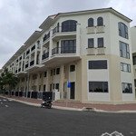 căn góc 2 mt 20m, hướng đông - nam, vị trí đẹp, dt 62,5m2 giá 7,7 tỷ, sổ hồng,nh cho vay 70%