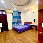 bán nhà đường đại la. 35m 5 tầng giá chỉ nhỉnh 7 tỷ. gần các bv tw và nhiều trường đh lớn.
