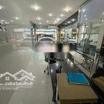 cho thuê nhà mặt tiền huỳnh văn bánh, phuờng 17, quận phú nhuận 8pn giá chỉ 35 triệu/tháng