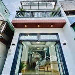 qua úc định cư! bán gấp căn nhà 42m2 yên thế, p2, tân bình. gần sân bay tân sơn nhất, giá 2 tỷ150tr
