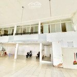 bán nhà góc 2 mt trần phú q5 - đoạn 2 chiều đẹp nhất con đường - 8x20m nở hậu 10m - hđt 160 triệu