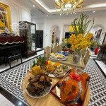cần bán biệt thự vip kđt nghĩa đô giáp tây hồ tây, 270m2 có hầm tuyệt đẹp