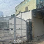 cho thuê giá rẻ 800m2 mặt tiền đường quốc lộ 22