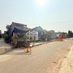 bán nhà hai mặt tiền kinh doanh ngay sát chợ phước thái dt 298m2 tc 200m2 sổ sẵn giá ngộp 4 tỷ tl