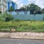 hàng ngộp kế đảng ủy thị trấn tân túc, bình chách, đường oto 6m,dt 53m2/ 1 tỷ, full thổ. sổ sẵn