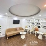 cho thuê nhà mặt phố lò đúc dt 65m2 x 3 tầng, mt 5 m, vỉa hè rộng.