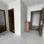 cho thuê opal skyline 65m2, 2pn, 2wc, tầng 19 giá chỉ 5 triệu/tháng có rèm, dàn phơi. lh 0899904998