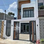 chủ giảm 150 triệu bán nhà lầu 1 sẹc đường dt768 gần kdl bửu long mặt tiền đường 8m