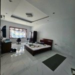 nhân - nhà nguyễn bỉnh khiêm ngang 7,5m cách biển 150m