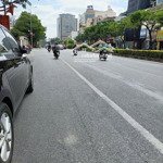 chính chủ bán lô đất 57.5m2 phố ngô gia tự,đức giang, long biên oto vào đất giá 12 tỷ:lh 0916393862
