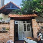 nhà ngộp khu cán bộ hiệp phú đang cho thuê 6tr/tháng dt63m2 sổ sẵn đi ra song hành hà nội chỉ 200m