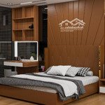 bán nhà nguyễn văn cừ 6 tầng thang máy, thiết kế hiện đại mặt tiền bốn mùa phát giá nhỉnh 18 tỷ