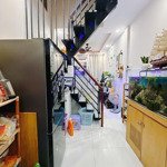 chính chủ bán nhà đẹp xóm chiếu, q4 61.7m2 vuông vức hẻm rộng gần mặt tiền