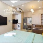 cho thuê studio đầy đủ nội thất ở liền the tresor bến vân đồn quận 4