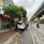 bán mặt phố hào nam, kinh doanh sầm uất, vỉa hè cực rộng, 5 tầng thang máy, giá chỉ 37 tỷ.