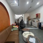 bán nhà liền tay 120m2. vị trí đẹp thông thoáng, đường xe chạy rộng rãi
