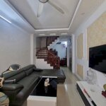 BÁN NHÀ LÔ GÓC PHỐ VŨ TÔNG PHAN, Ô TÔ VÀO NHÀ, ĐẦY ĐỦ NỘI THẤT, 37M2, 4 TẦNG, GIÁ 11 TỶ.