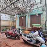 mặt ngõ vĩnh phúc, ba đình 1 nhà ra phố dt 196m, 3 tầng, mt 8,5m, gia 42 tỷ