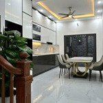 phân lô hai bà trưng - nở hậu - 2 thoángtrước sau - gara ô tô - thang máy xịn - nội thấttiền tỷ - đ