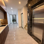 giảm sốc 1 tỷ 7 tầng thang máy 1 nhà ra phố trường chinh dt 65m2, giá nhỉnh 12 tỷ vị trí thuận tiện