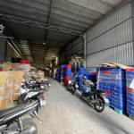 cần cho thuê nhà xưởng hóc môn 600m2 .