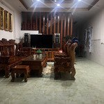 cần cho thuê nhà full nội thất. ngay cạnh vsip3 1000ha. xây dựng 1 trệt 1 lầu 3 phòng ngủ