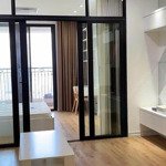 cho thuê royal city 1n1wc, nội thất cơ bản, vào ở ngay !