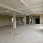 cho thuê kho xưởng đẹp phạm văn hai, bình chánh, khuôn viên : 3.000m2, xưởng : 1.600m2