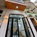 bán gấp nhà riêng 30m2, 6 tỷ ở văn chương, đống đa, hà nộip