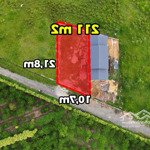 lô đất ngay sát trung tâm với combo view suối và núi cực đẹp. giá rẽ nhất khu vực 1,640 tỷ.