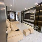 trung tâm hoàng mai, dt 44m x 5tầng, 6 ngủ, hơn 6 tỷ, nhà dẹp, gần ô tô tránh, sổ vuông đét