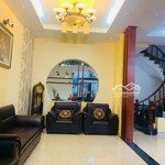 hot ! nhà 3 tầng 180m2 ngang khủng 9m - 6pn 4wc - hoàn công chuẩn - dọn vào là ở.