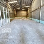 cho thuê kho xưởng dt 500m2 giá 25tr/tháng đường xe công vào trong xưởng thuận an bình dương
