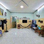 nhà cấp 4 mt đường nguyễn công trứ, đông hoà, dĩ an, dt: 80m2, giá: 900tr, shr, lh: 0909583211 nhân