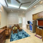 cho thuê căn 1 ngủ 1 khách ở khâm thiên, đống đa. nội thất như hình, thang bộ
