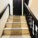 trần hưng đạo mặt phố vàng _dt 135m mt 18m 5 tầng cho tây thuê rất chủ gửi 100 tỷ
