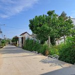 bán lô đất tuyệt đẹp ngay ngã tư biển hồ, gần chợ gần trường cấp 1,2,3 cách danh thắng biển hồ 2km