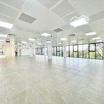 sốc chưa từng có! vp 180m 29tr cực xịn xò tại giảng võ . lô góc thoáng, view phố sang chảnh