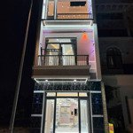 chính chủ bán nhà, thuận giao tặng full nội thất, sổ riêng công chứng ngay!