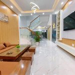 nhà mới thông ra đường cmt8, đường nguyễn hiền, quận 3. giá 3,860 tỷ, 60m2. có hợp đồng thuê 12tr