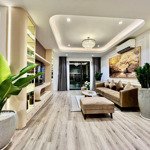 bác long nhà em cần bán căn 1601 tại ecogreen - 4,9 tỷ-75m-bc đông nam. lh 0968501239