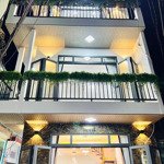 chỉ 3,3 tỷ! nhà 63m² gần chợ trần hữu trang xây 1 trệt 2 lầu. gần bờ kè đủ tiện ích,hẻm oto. sổ sẵn