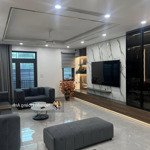 bán nhà cầu giấy. ngõ nông. 50m x 5 tầng. giá chỉ 12 tỷ