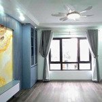 bán căn nhà 42m2, 6 tầng xây mới tại giáp bát - thang máy, chỉ 20m ra đường ô tô tránh, nhỉnh 8 tỷ