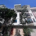 bán nhà dân xây 4 tầng 2 thoáng, ngõ nông, gần ô tô tại cầu giấy - nhỉnh 8 tỷ