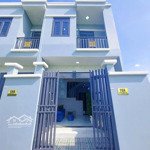 gia đình em về quê sinh sống cần bán căn nhà 3 phòng ngủ như hình giá: 820tr